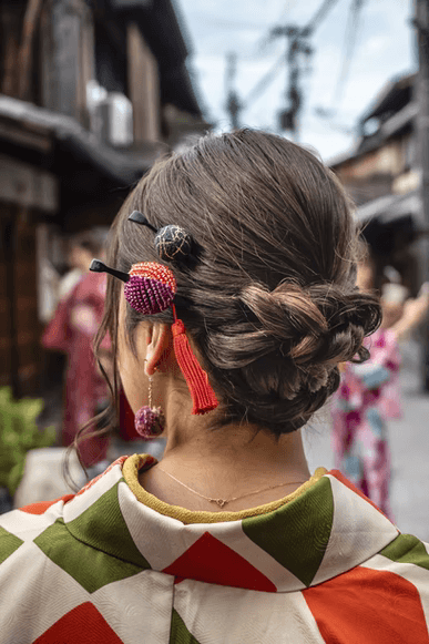 8 Nia Hair Accessories You Need Today